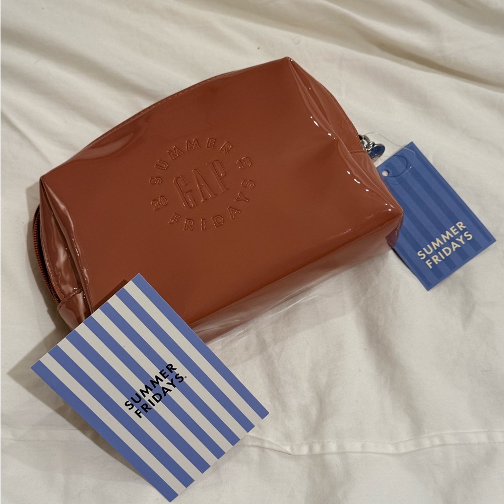 Summer Fridays Gap makeup bag NWT